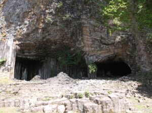 洞窟の写真